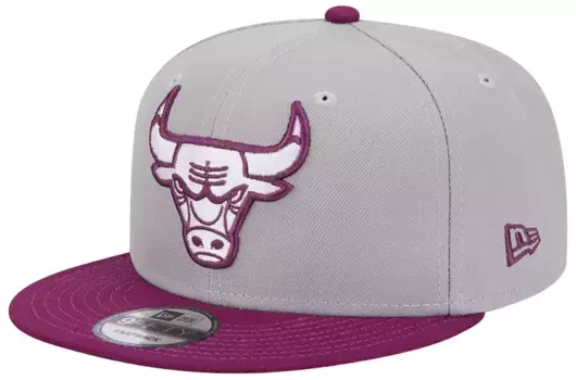 Двухцветная комплектация New Era Adult Chicago Bulls Регулируемая кепка 9Fifty