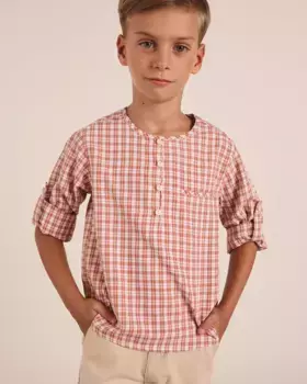 Двухцветная рубашка в клетку белого цвета с длинными рукавами и воротником-стойкой для мальчика Dadati, розовый