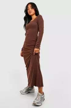 Двухцветное платье макси в рубчик Petite с начесом boohoo, коричневый