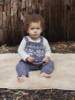 Двухцветный вязаный комбинезон для малышей Fairisle The Little Tailor, древесный уголь