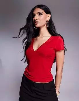 Двухслойная облегающая футболка Fashionkilla с глубоким вырезом и кружевной отделкой красного цвета