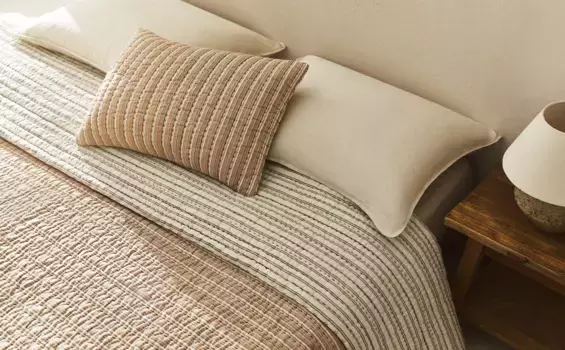 Двустороннее полосатое одеяло Zara Home, терракота