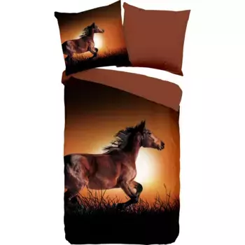 Двустороннее постельное белье PURE Luxury Collection "Freedom", микрофибра, 135х200, легкое в уходе, молния, двусторонний вид, лошадь, коричневый