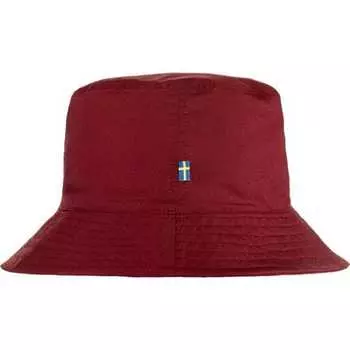 Двусторонняя панама Fjallraven, цвет Pomegranate Red/Dark Navy