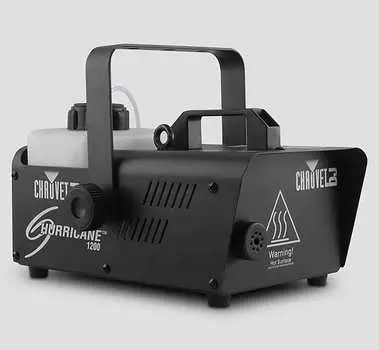 Дымогенератор Chauvet Hurricane 1200 Fog Machine with Remote