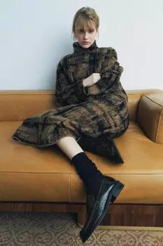 Джемпер из жаккардовой трикотажной спицы в клетку ZARA, черный/коричневый