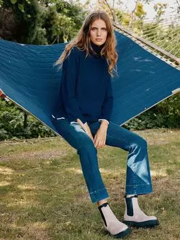 Джемпер Lyla из мериносовой шерсти с высоким воротником Aspiga, темно-синий/кремовый