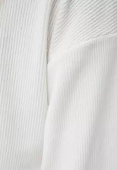 Джемпер MOCK-NECK Bershka, белый