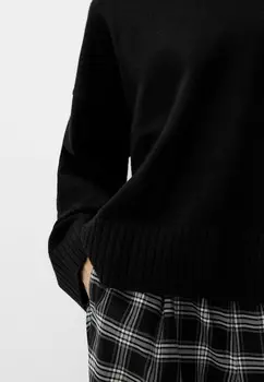 Джемпер ROUND NECK Bershka, черный