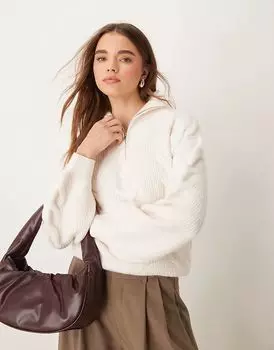 Джемпер с косой на половину молнии кремового цвета New Look