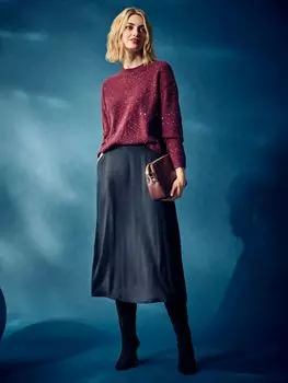 Джемпер с круглым вырезом и пайетками Crew Clothing, ягодно-красный