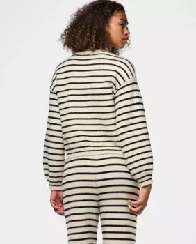 Джемпер с высоким воротником для женщин Pieces, черный