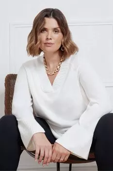 Джемпер свитер с V образным вырезом Live Unlimited, бежевый