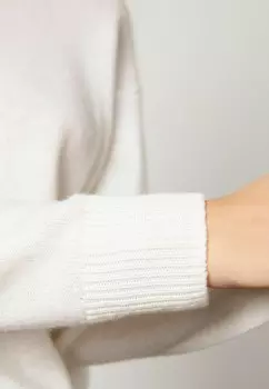 Джемпер ULTRASOFT ROUNDNECK Falconeri, белый