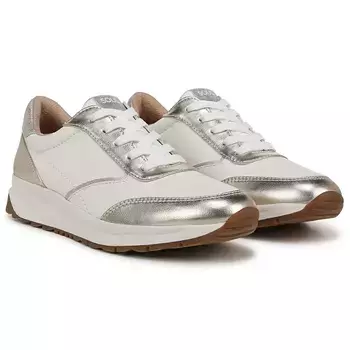 Джексон обулся в ретро-джоггеры Soul Naturalizer, белый