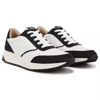 Джексон обулся в ретро-джоггеры Soul Naturalizer, белый