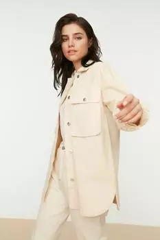 Джинсовая куртка цвета экрю с карманами Trendyol Modest