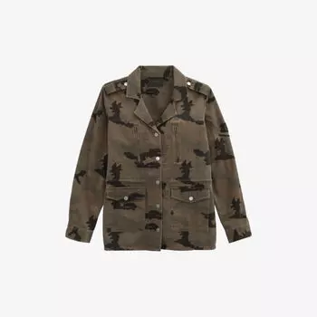 Джинсовая куртка классического кроя с камуфляжным рисунком и значком Ikks, зеленый