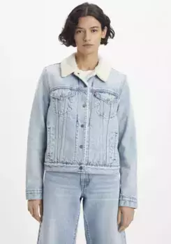 Джинсовая куртка Levi's "SHERPA TRUCKER", цвет The Other Way