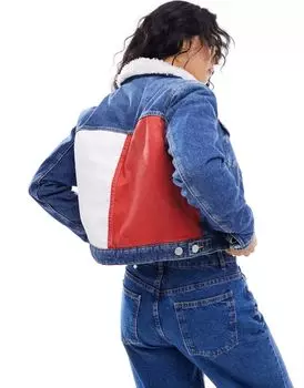 Джинсовая куртка узкого кроя Tommy Jeans Izzie средней стирки с флажком и плюшевой тканью