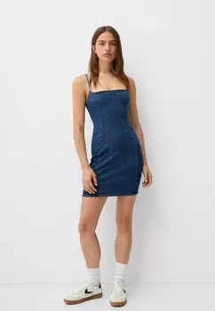 Джинсовое платье Bershka, светло-голубой деним