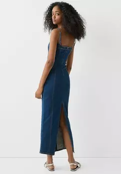 Джинсовое платье LONG STRAPPY Bershka, темно-синий
