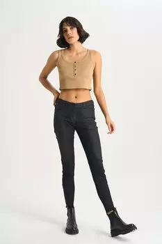 Джинсовые брюки скинни Naomi с черным покрытием и застежкой-молнией с нормальной талией C 4526-038 CROSS JEANS