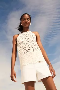 Джинсовые шорты с декоративной пуговицей Next, белый