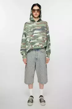 Джинсовые шорты с монограммой - свободный крой Acne Studios, голубовато-бежевый