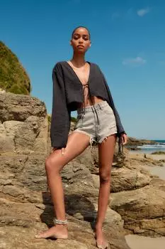 Джинсовые шорты с высокой посадкой ZARA, серый
