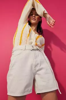 Джинсовые шорты с высокой талией H&amp;M, сливочный