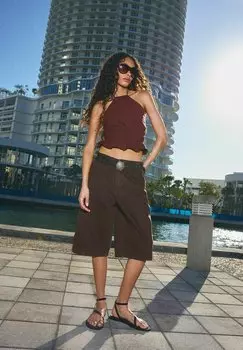 Джинсовые шорты SKATER - BERMUDA Bershka, коричневый