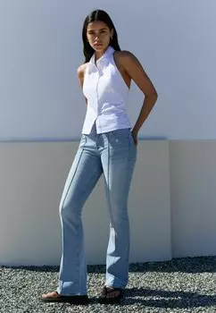 Джинсы Bootcut Bershka, светло-голубой