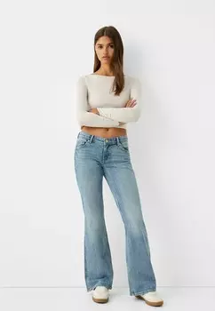 Джинсы Bootcut Bershka, светло-голубой деним