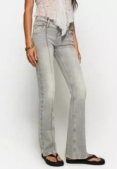 Джинсы Bootcut Bershka, светло-серый