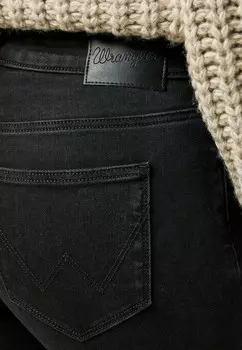 Джинсы Bootcut Wrangler, цвет Black Denim