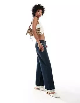 Джинсы цвета индиго с кружевной отделкой Labelrail x Sumbo Owoyele — часть комплекта