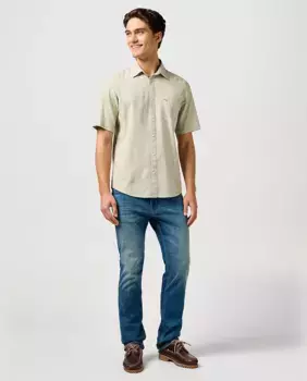 Джинсы Greensboro Men's Regular Fit синие Wrangler, индиго
