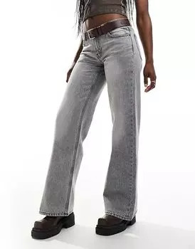 Джинсы Imoo с заниженной талией и широким кроем в бетонно-сером цвете Monki