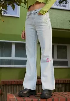 Джинсы-клеш Obey Clothing