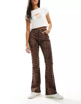 Джинсы клеш с леопардовым принтом Miss Selfridge
