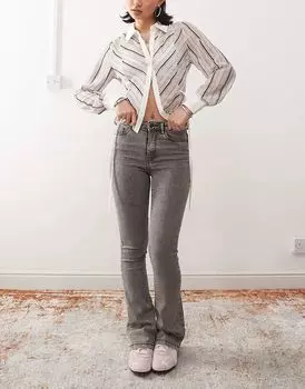 Джинсы клеш Sallie с высокой талией светло-серого цвета Noisy May