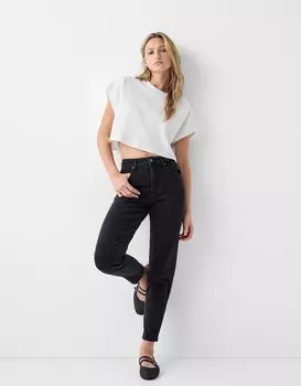 Джинсы mom fit облегающие комфортные Bershka, черный