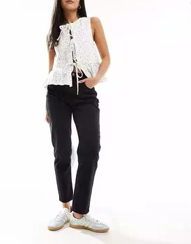 Джинсы Mom с высокой талией Pull&Bear черного цвета