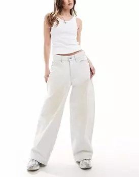 Джинсы Monki Peggy с низкой талией и супер-мешковатыми вставками светло-голубого цвета