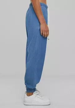 Джинсы морковного фасона – небесно-голубые, стираные Urban Classics, цвет Skyblue Washed