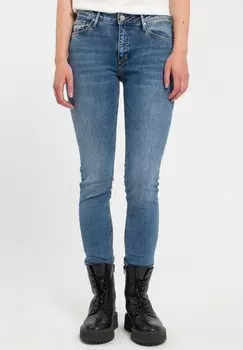 Джинсы облегающего кроя Cross Jeans