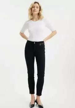 Джинсы облегающего кроя Greenpoint, черный