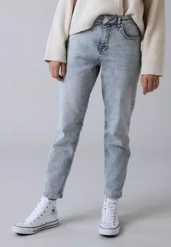 Джинсы облегающего кроя Opus