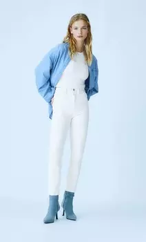 Джинсы облегающего кроя Stradivarius, белый